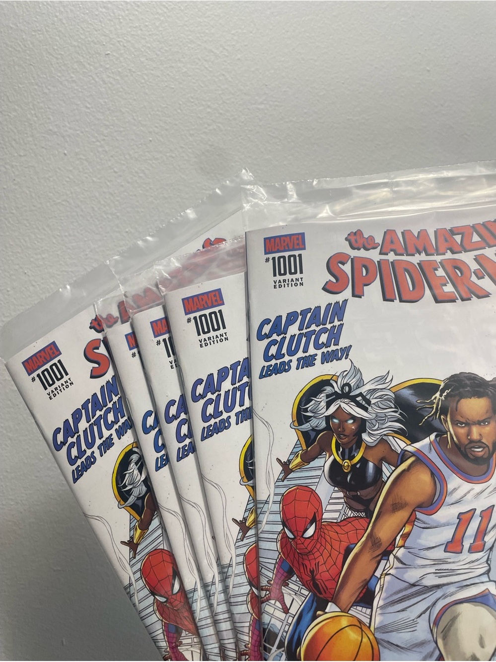 5 comic book bundle Jalen Brunson Spiderman